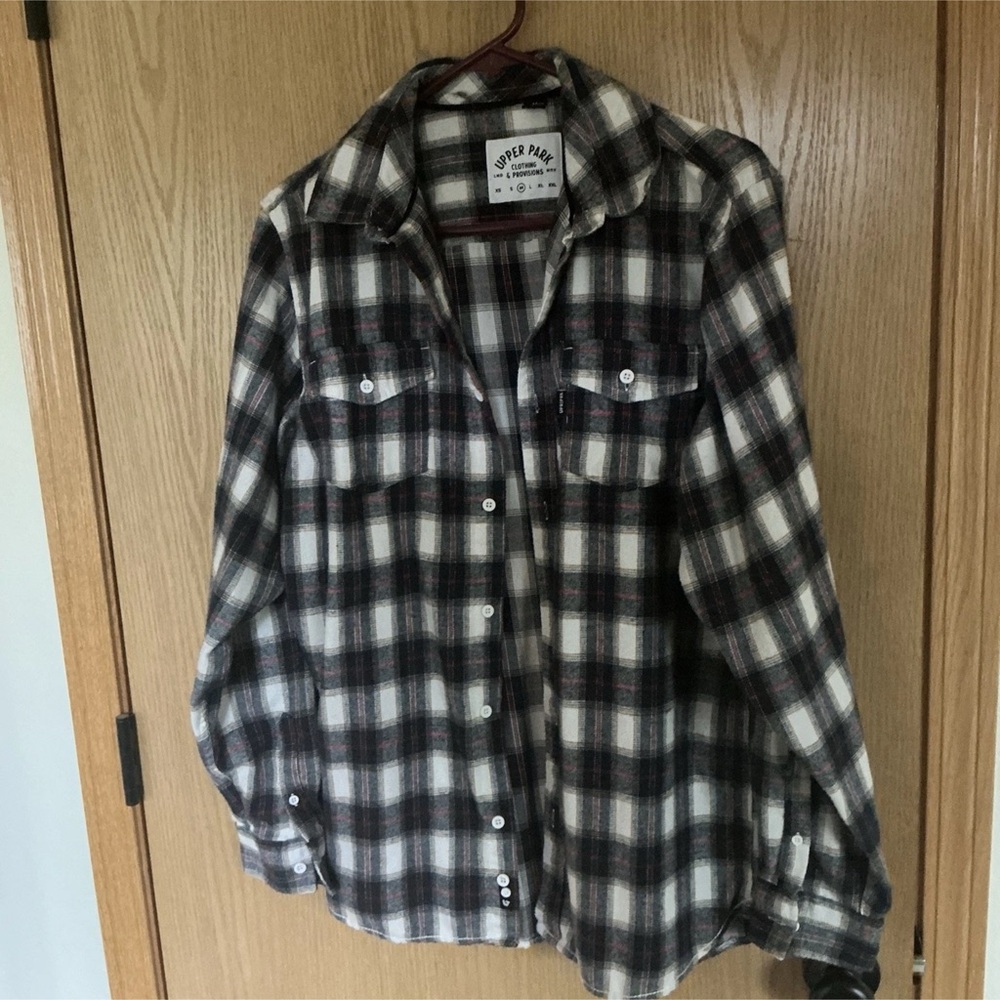 2 UPPER PARK Clothing CHICO, CA Shirts, T-shirt & flannel, men’s medium, soft!